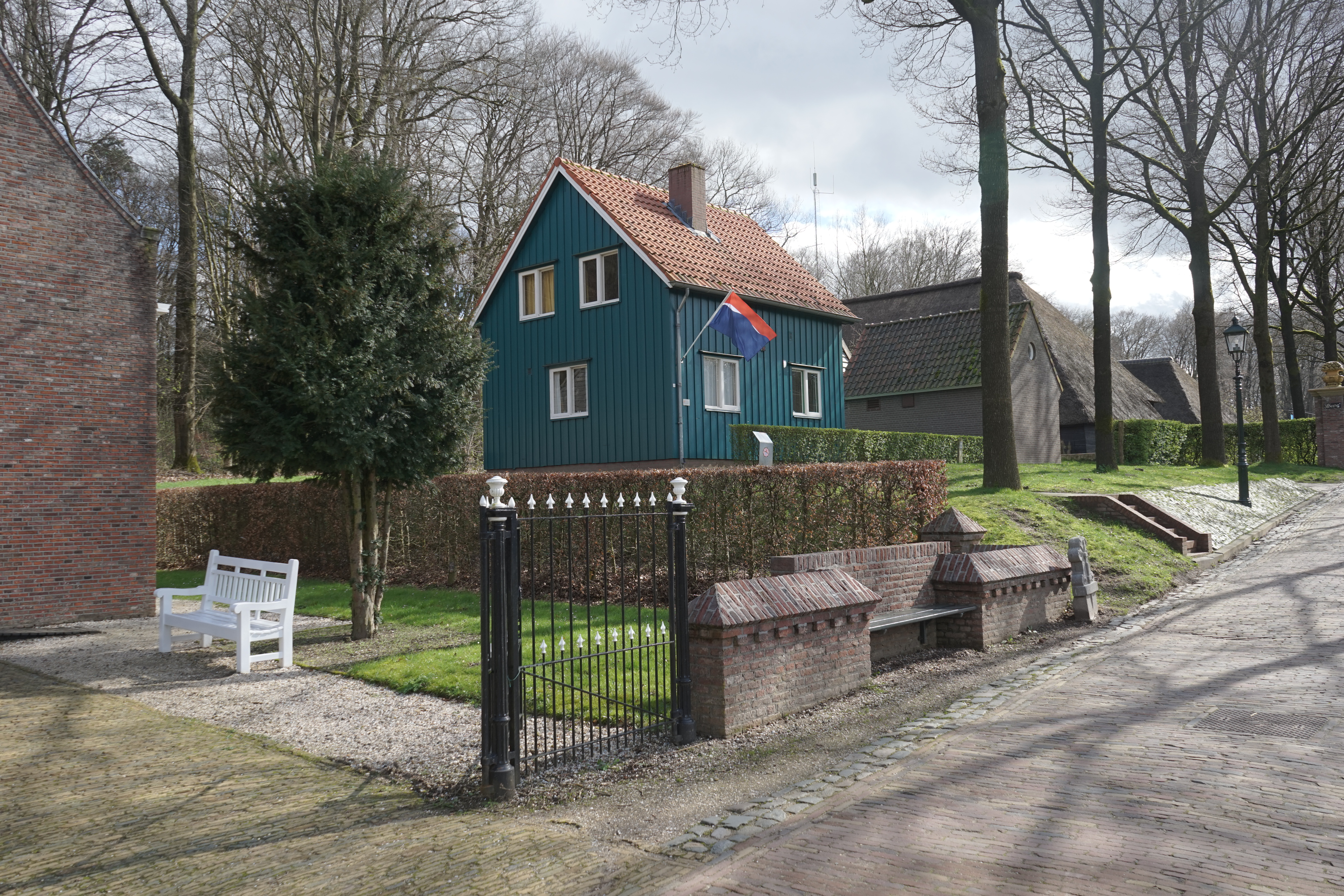  (https://www.upstreamgallery.nl/news/1415/noor-nuytens-waving-the-future-at-nederlands-openluchtmuseum)
